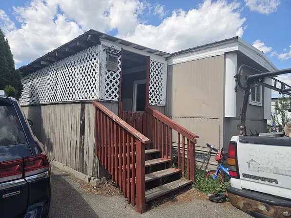 19625 E Wellesley Ave Trailer 34, Otis Orchards, WA 99027