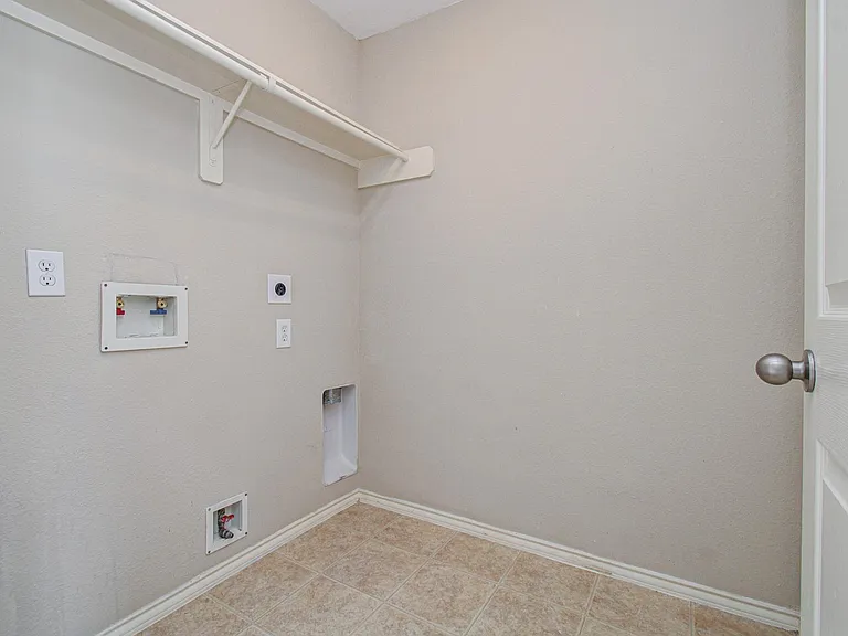 2920 Clay St — Photo 33