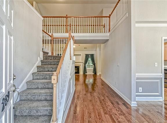 3rd image of 289 Harbor Landing Dr
