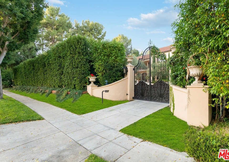 9541 Sunset Blvd, Beverly Hills, CA 90210 | Zillow