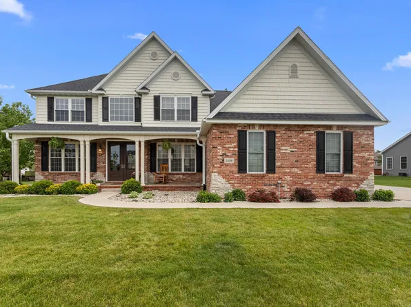 1408 Alydar Dr, Mahomet, IL 61853