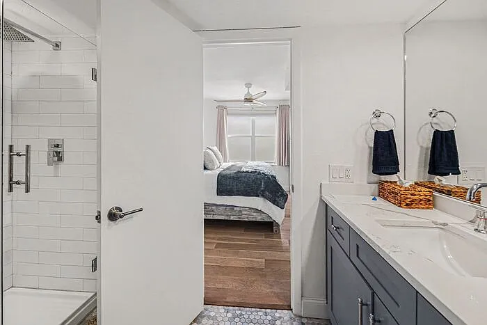 5200 Brittany Dr S #1301 — Photo 11