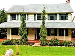 8639 Maple Grove Rd, Spring Grove, PA 17362