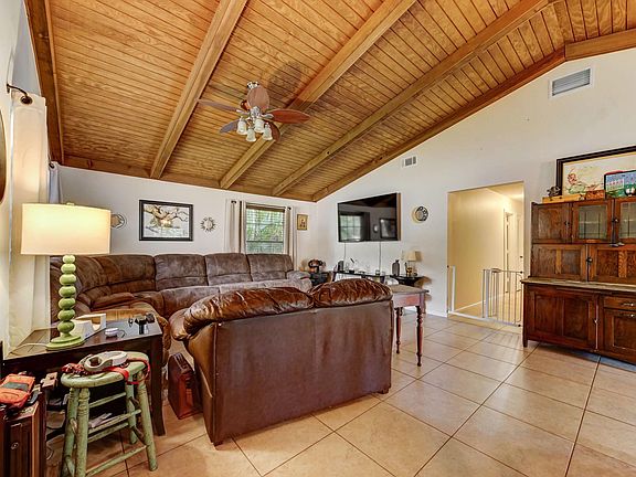 3rd image of 1411 Kilgore Lane
