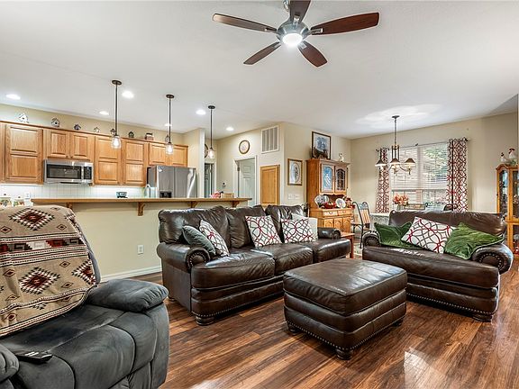 5th image of 13 Glenbrook Ln