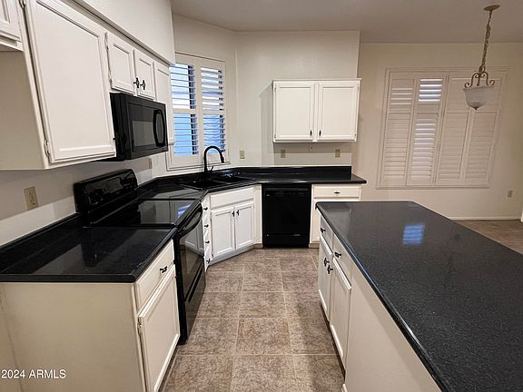 5th image of 20027 N GREENVIEW Drive