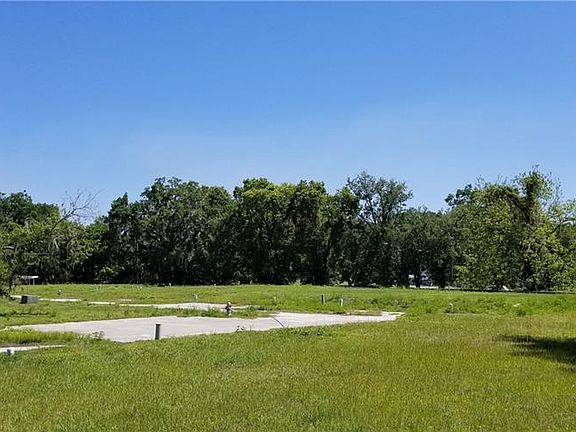 4th image of Woodlane Cir