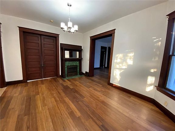 5th image of 621 S 16th St