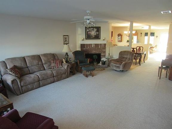 2nd image of 6112 Saint James Pl