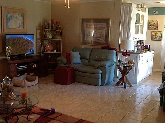 2nd image of 2118 N Yorktown Ct