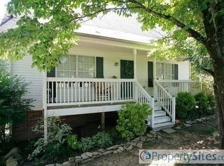 2400 Lisa Ln, Columbia, TN 38401