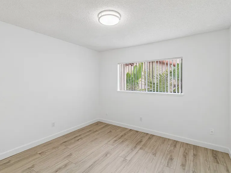206