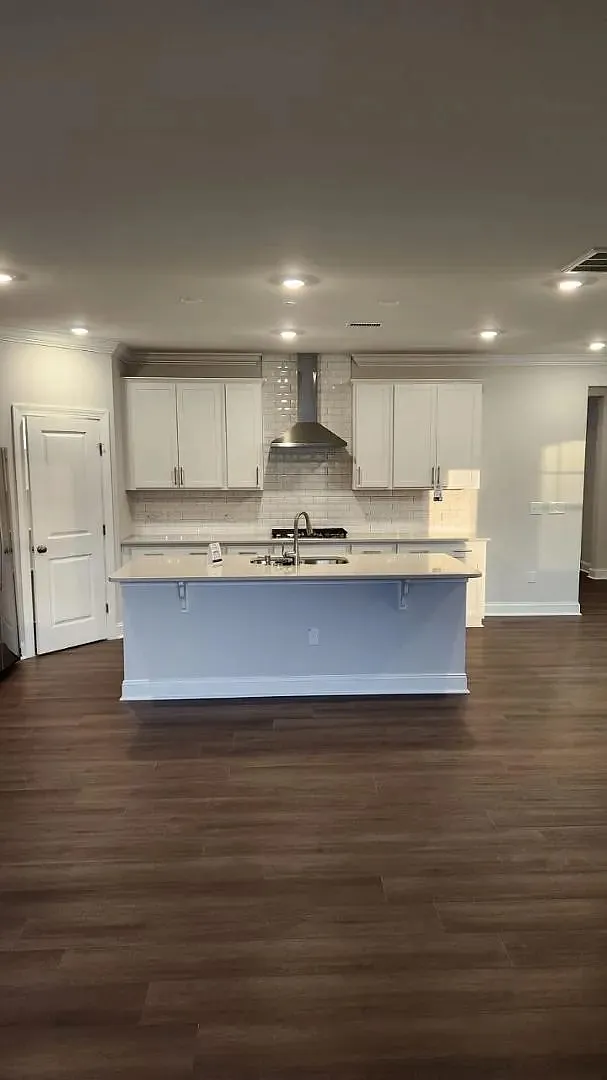 4 bed, 2581 sqft, $2,449 — Photo 4