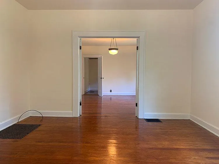 705 S Park Ave — Photo 10