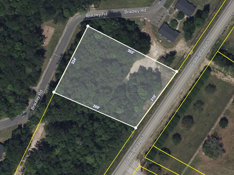 2nd image of 1053 Old Highway 52