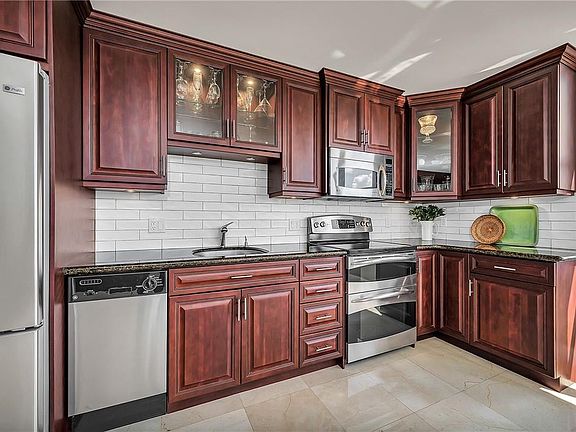 5th image of 936 Intracoastal Drive #10D