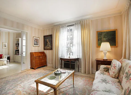 Sold by Warburg | media 12