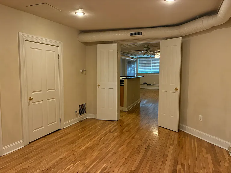 2105 N Charles St #1 — Photo 15