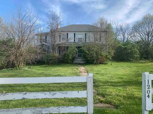 1204 Old White Bridge Rd, Waynesboro, VA 22980