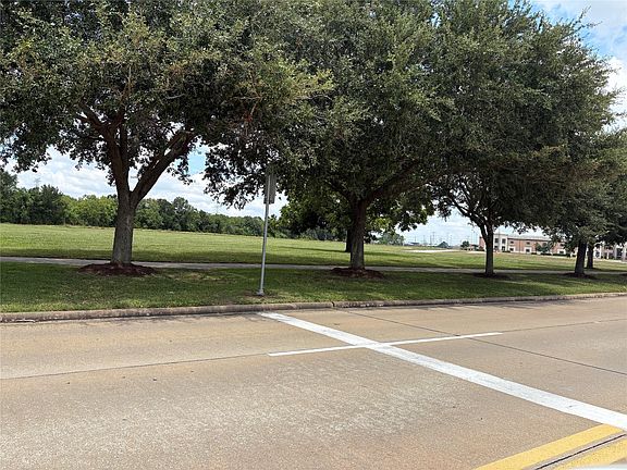 4th image of 1219 Texas Pkwy
