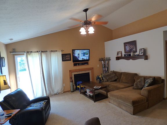 2nd image of 5081 Owen St