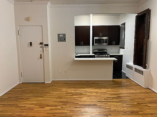 2nd image of 78 W 85th St APT 3A