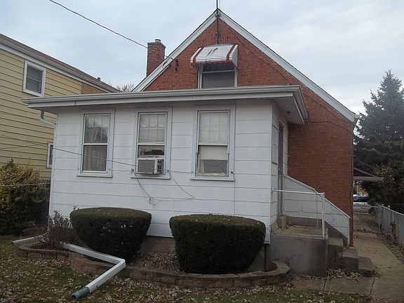 2nd image of 3050 N Osceola Ave