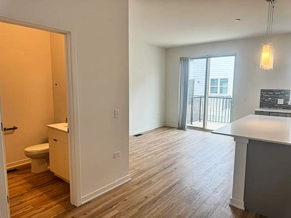 4th image of 15544 Kilpatrick Ave #15551