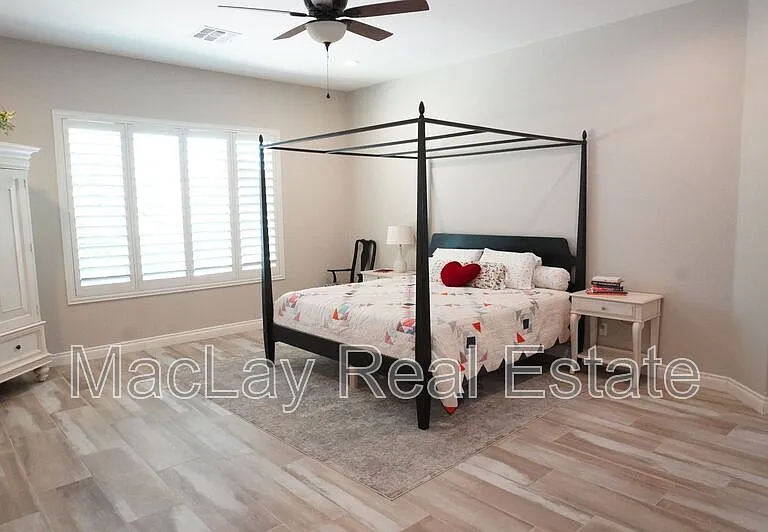 2910 E Wildhorse Dr — Photo 37