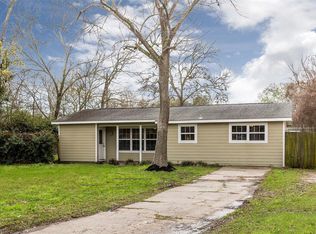 303 Holly Dr, Baytown, TX 77520
