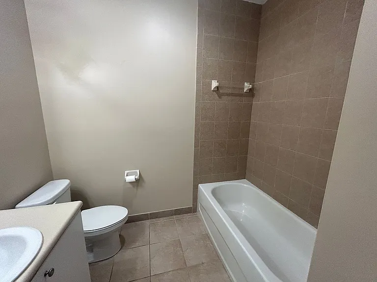 8424 Bernwood Cove Loop #1508 — Photo 10