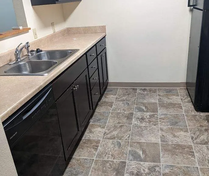 4370 Maricopa Dr — Photo 3