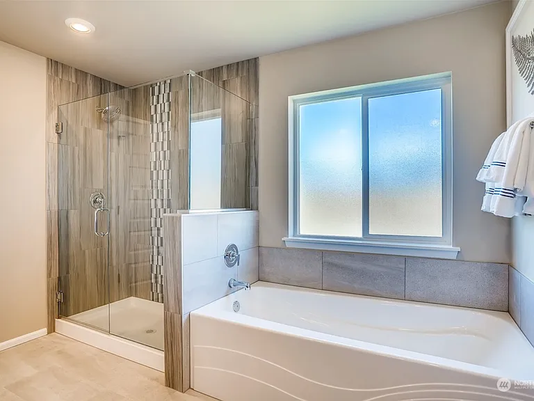 17660 128th Avenue Ct E — Photo 11