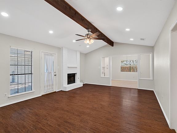 4th image of 2146 Robin Rd