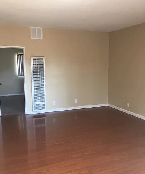 1738 Locust Ave #3 — Photo 1