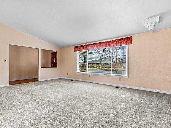 5th image of 346 Teakwood Dr