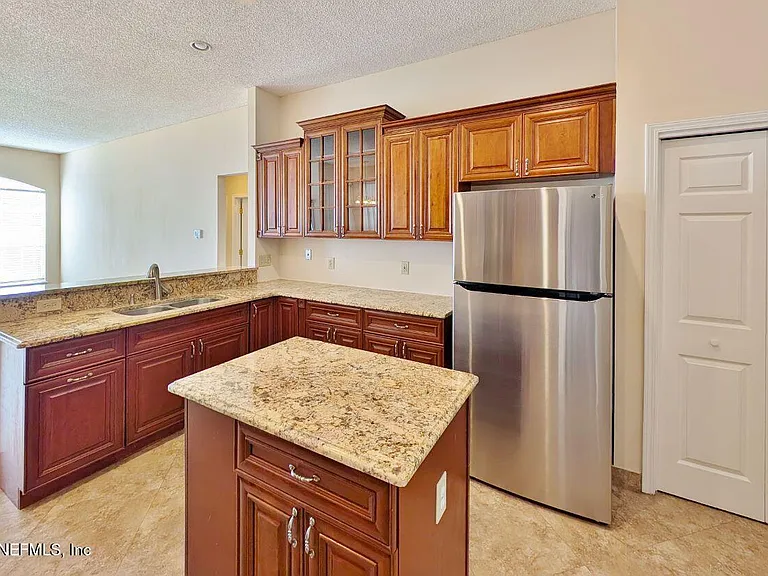 2413 Cedar Trace Dr W — Photo 13