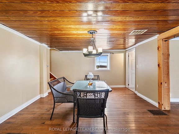 5th image of 3542 Beckstead Rd