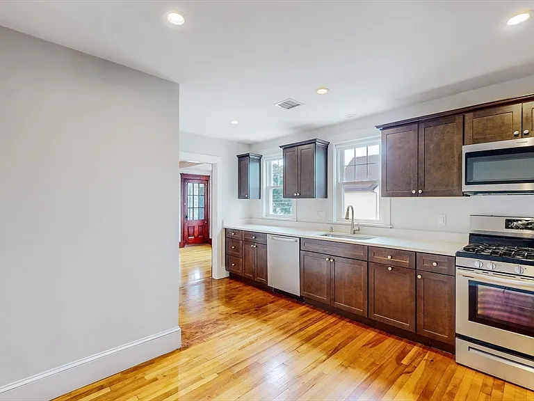 20 Harrington St #2 — Photo 3