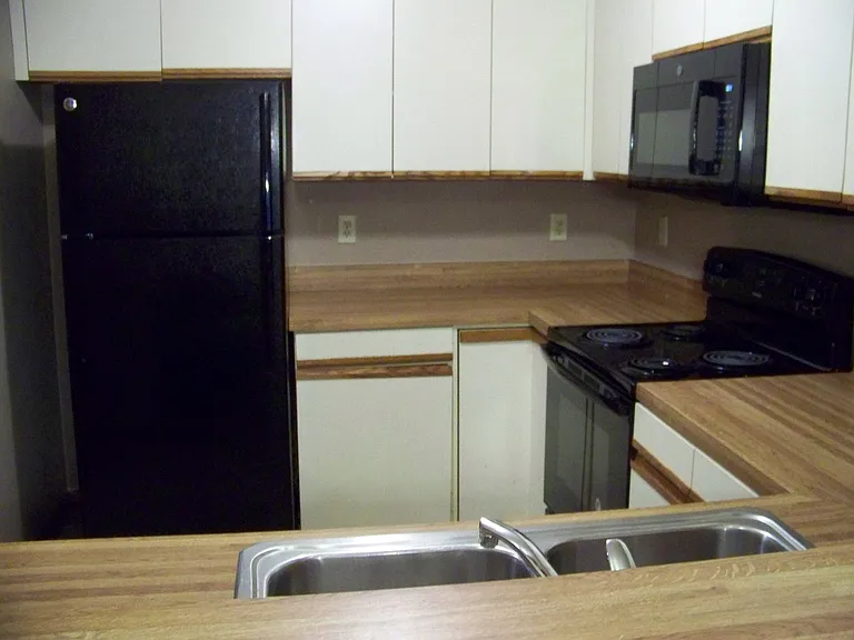 1198 Windham Ct — Photo 3