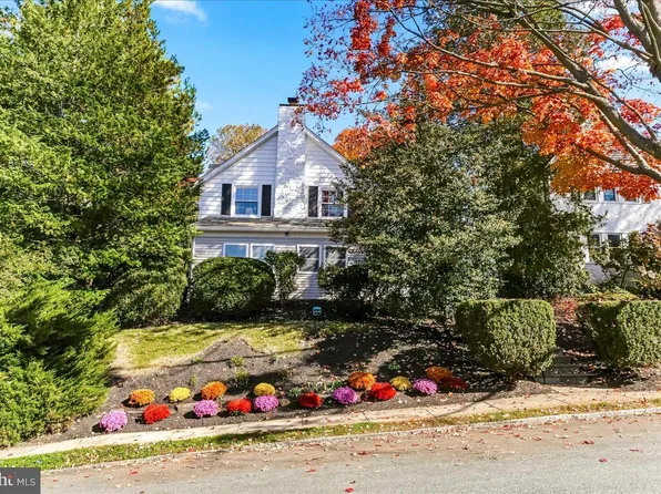 33 Henley Rd, Wynnewood, PA 19096