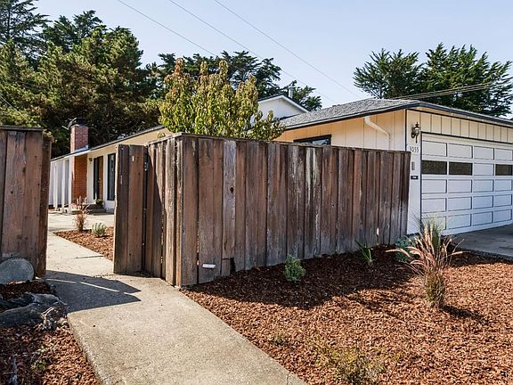 2nd image of 3055 Fleetwood Dr