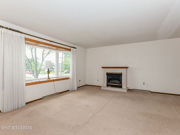 3rd image of 1832 Lincoln Ave