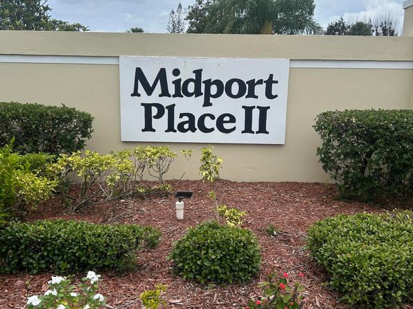 1537 SE Royal Green Cir APT E201