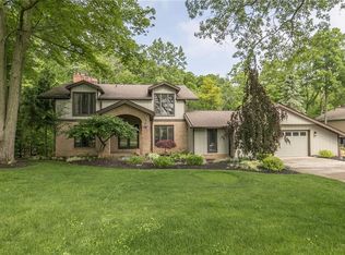 10170 Hickory Ridge Dr, Brecksville, OH 44141