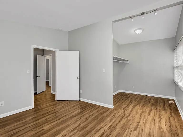 2814 Holiday Dr SW — Photo 7