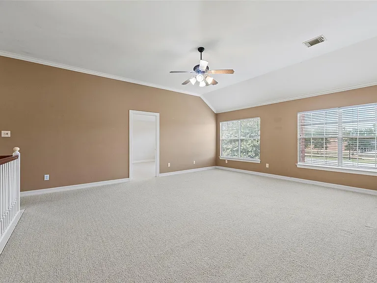 2923 Zachary Bend Ln — Photo 24