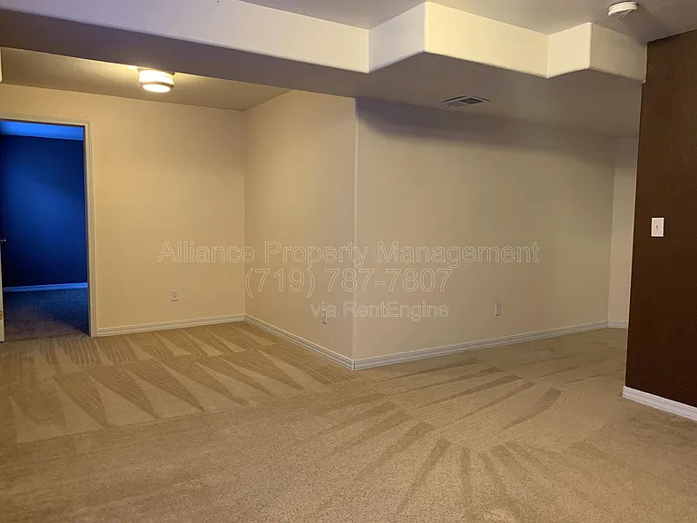 212 Oxbow Dr — Photo 30