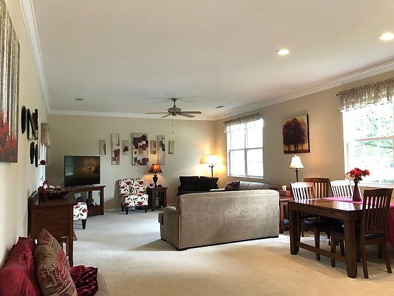 4th image of 9069 Waterway Ct #20