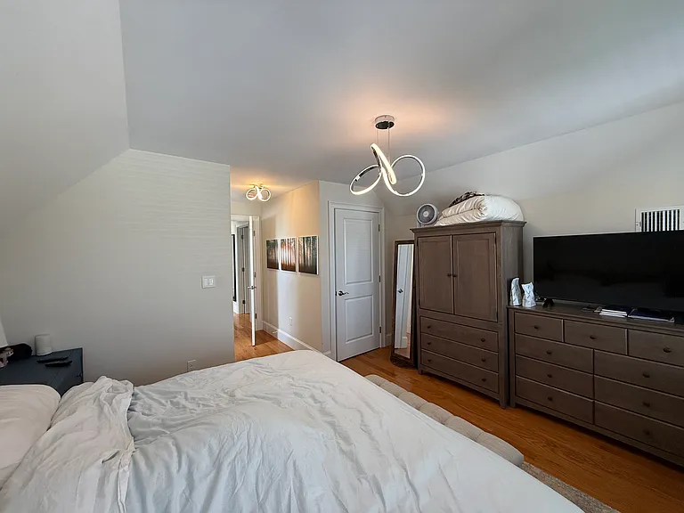 24 Shapley Ave #2 — Photo 26